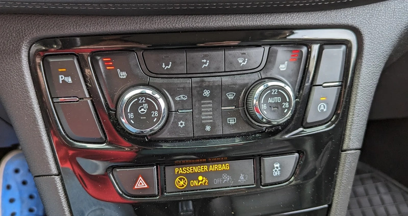 Opel Mokka cena 59999 przebieg: 129000, rok produkcji 2017 z Młynary małe 466